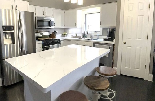 The Gap Casa | Beautiful Bronzeville Home with Gym & Yard