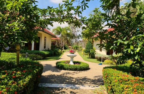 Cha-am Casa | Precioso bungalow con piscina exterior comunitaria y a 2 km de la playa de arena