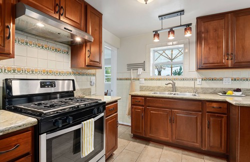 Eucalyptus Hill Cabaña | Beautiful bungalow with stunning views of Montecito Country Club!