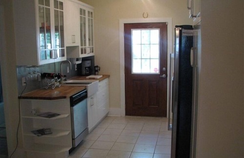 Northwest Quadrant Casa | Hermoso bungalow! 10 minutos a la playa. 5 millas-Paris Isl / Walk to Marina / Shop / Dining