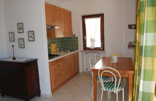 Gardola Casa | Hermoso bungalow con una maravillosa vista del lago y una gran terraza.
