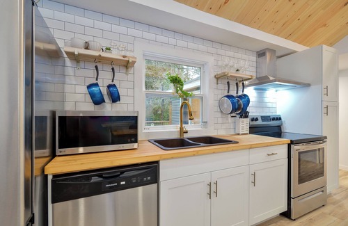 Cape Breton Regional Municipality Cabina | Beautiful cabin close to golf, skiing, marina and city. (Dog friendly)