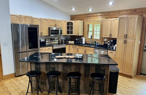 Vein Mountain Cabina | Beautiful Cabin few minutes away from Lake Lure and Chimney Rock