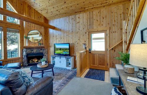 Redmond Casa | Beautiful Cabin Hot-tub and Barbecue Provided in Redmond, Oregon