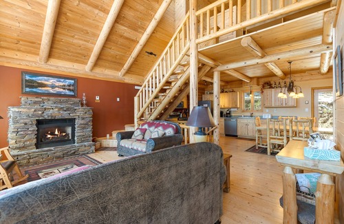 Benchmark Cabina | Hermosa cabaña cerca de Deadwood y Sturgis
