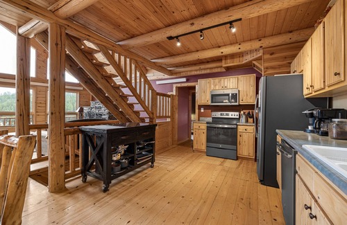 Benchmark Cabina | Hermosa cabaña cerca de Deadwood y Sturgis