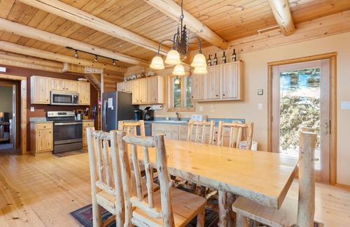 Benchmark Cabina | Hermosa cabaña cerca de Deadwood y Sturgis