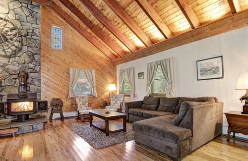 Greentown Cabina | Beautiful Cabin w/ Guest House Game Room Fire Pit