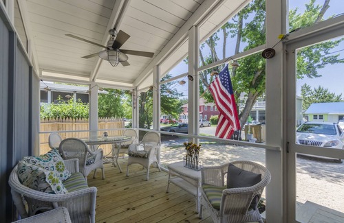 Ann Acres Casa | Hermosa casa de estilo California a 2 cuadras de la playa. Camina hasta Dewey y Rehoboth