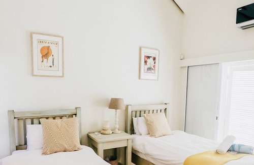 Salt Rock Casa | Beautiful Californian style Beach House overlooking the Indian Ocean.