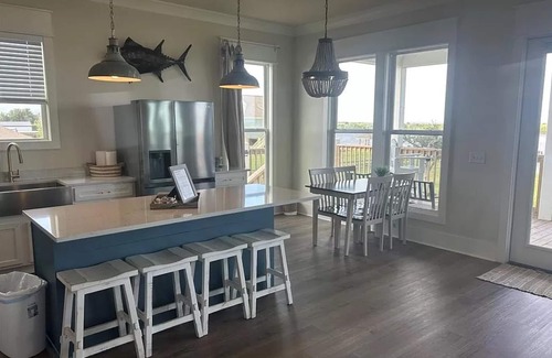 Hackberry Casa | Beautiful camp in Angler Bay! Come enjoy the best of Hackberry.