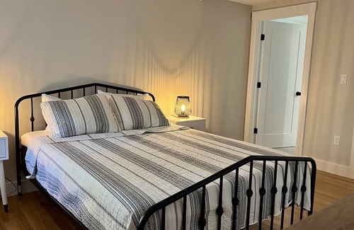 Centerville Cabaña | Beautiful cape cottage! Recently renovated from top to bottom