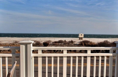 Admiral Estates Casa | Hermosa casa frente a la playa de Cape May, una de las mejores 50 casas en Nueva Jersey