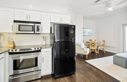 Alys Beach Casa | BEAUTIFUL Carriage House in Seacrest, Sleeps 4! HUGE POOL & FREE TRAM SERVICE!