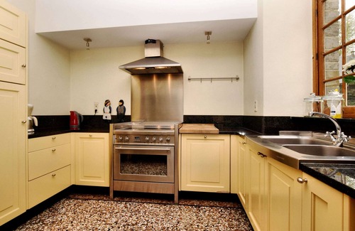 Spa Casa | Lakeview Villa in Liege
