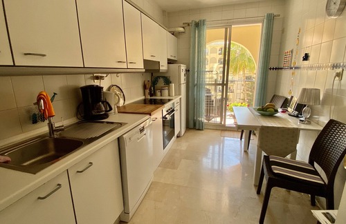Fuengirola Apartamento | Beautiful central apartment with communal pool
