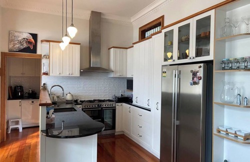 Wellington Casa | Beautiful central executive home