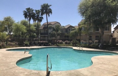 Gilbert Casa | Beautiful centrally located townhome in The Gardens, Gilbert