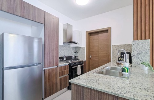 Ciudad Universitaria Apartamento | Beautiful Centric Apt, Full AC, Fast Wi-Fi, Pool, Gym, Near All