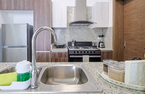 Ciudad Universitaria Apartamento | Beautiful Centric Apt, Full AC, Fast Wi-Fi, Pool, Gym, Near All