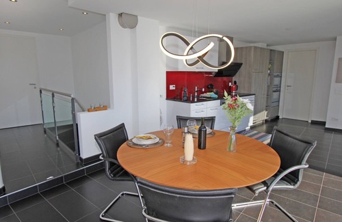 Brione sopra Minusio Apartamento | Beautiful duplex apartment with stunning panoramic views in two-family house