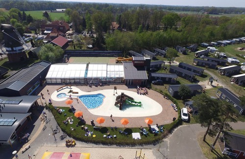 Reutum Chalet De Esquí | Hermoso chalet en un parque infantil, en un parque de vacaciones en el corazón de Twente