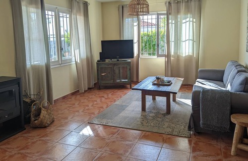 Vinaros Chalet De Esquí | Precioso chalet a 1 min. a pie de la playa con gran jardín privado.