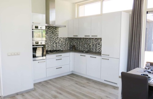 Biddinghuizen Chalet De Esquí | Beautiful chalet near the beach