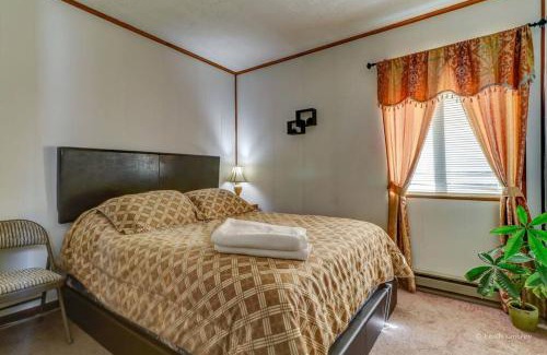 Long Pond Chalet De Esquí | Beautiful Chalet with Hot Tub & Sauna in Poconos