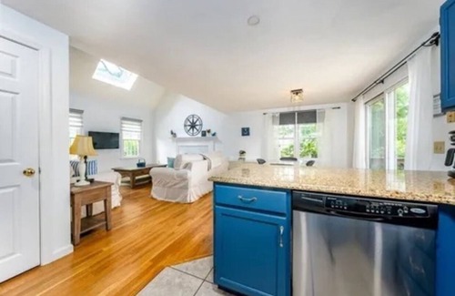 Yarmouth Port Casa | Beautiful, classic cape cod home in Yarmouthport. 5 Minutes to beach