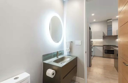 Mission District Condominio | Beautiful, clean, spacious apartment with yard