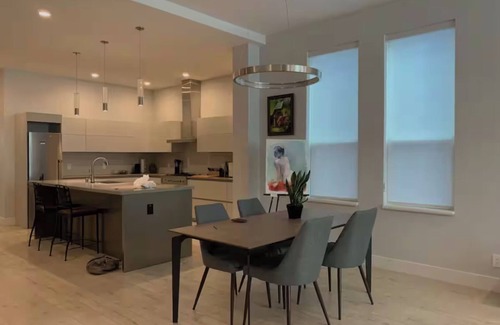 Mission District Condominio | Beautiful, clean, spacious apartment with yard