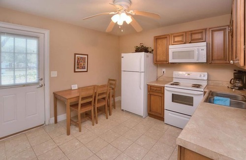 Yaupon Beach Apartamento | Beautiful, Close to Beach, 1 BR/1 BA - Apartment Suite-Sleeps 2