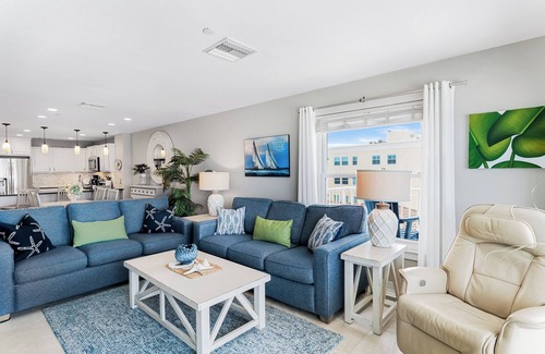 Indian Shores Apartamento | Frente al mar y la playa, planta superior, unidad de esquina, recientemente renovado
