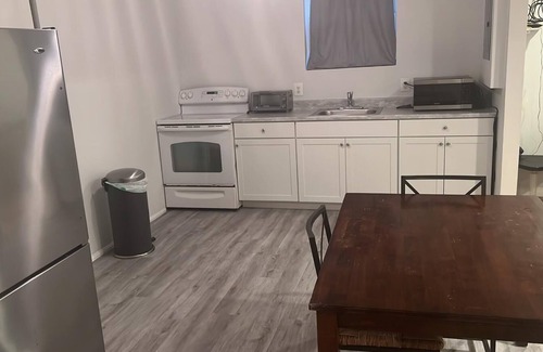 Leesburg Casa | Beautiful Colonial Duplex 4BR 1BA