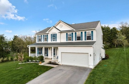 Woodstock Casa | Beautiful Comfortable House w/ Fireplace