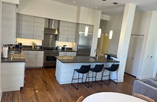 Historic Downtown Santa Barbara Condominio | Beautiful Condo in the heart of Santa Barbara