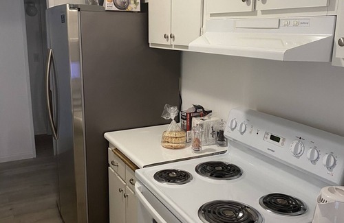 Tarzana Condominio | beautiful condo in the heart of the valley