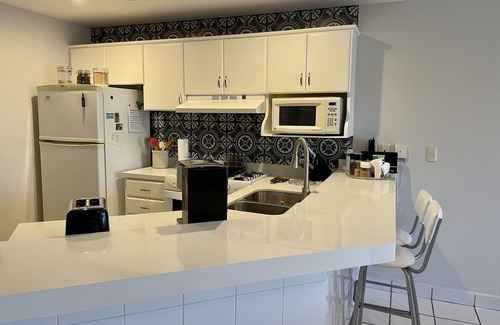 El Cid Condominio | Condominio en campo de golf privado con un entorno tropical 24 horas de seguridad