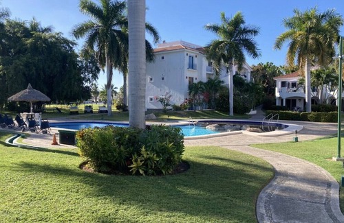 El Cid Condominio | Condominio en campo de golf privado con un entorno tropical 24 horas de seguridad
