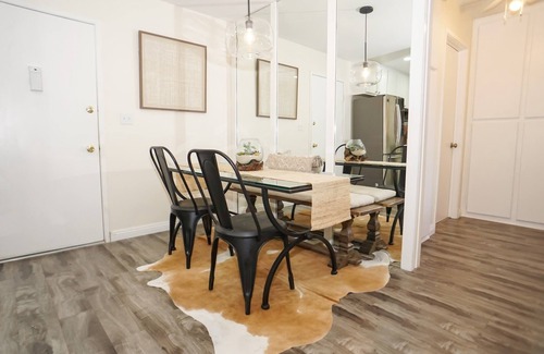Belmont Heights Condominio | Hermoso condominio ubicado a menos de una milla de la playa y la moderna costa de Belmont.