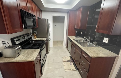 Castro Valley Condominio | Beautiful condo located minutes from downtown Hayward.