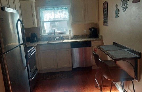 North Wildwood Condominio | Beautiful condo - one block from the beach!