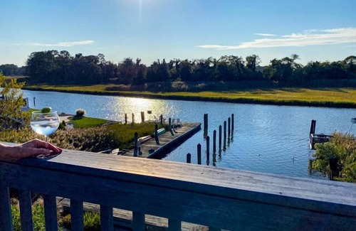 North Shores Condominio | Beautiful condo with amazing canal views!