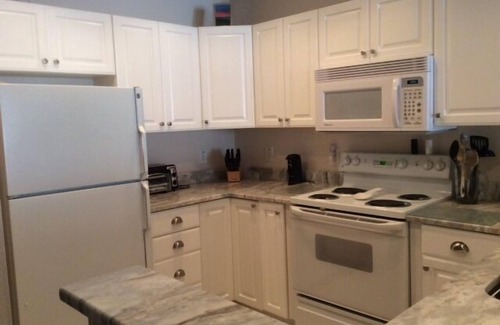 North Myrtle Beach Condominio | Ocean View Modern Condo: ¡Hora de reservar otoño e invierno (disponible mensualmente)!