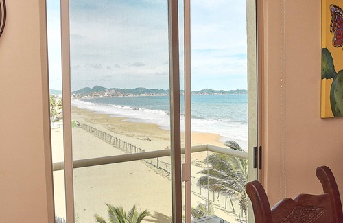 Residencial Salagua Apartamento | Hermoso condominio con vista espectacular y en una de las mejores ubicaciones
