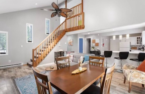 Tobyhanna Casa | Beautiful contemporary style home located in the heart of the Poconos.