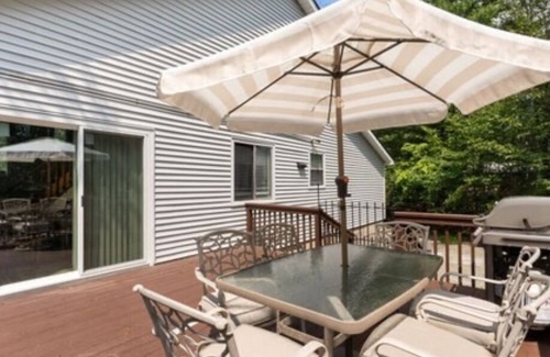 Tobyhanna Casa | Beautiful contemporary style home located in the heart of the Poconos.