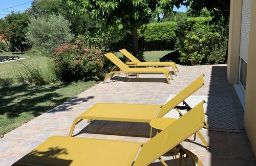 Cadenet Villa | Preciosa villa moderna con piscina