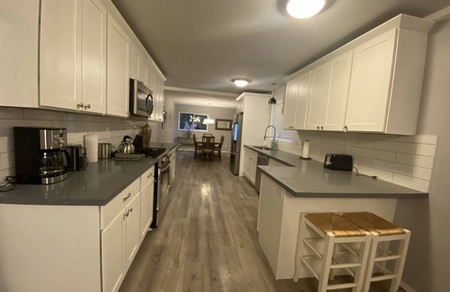 Cedar Mill Casa | Beautiful convenient 3-bedroom home